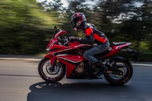 Pneu para moto Big Trail: o que considerar antes de escolher o deal?
